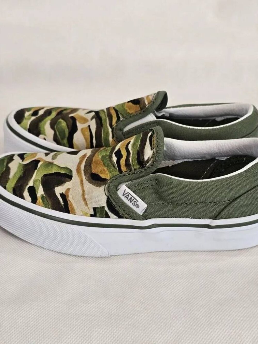 EUC Vans Classic Slip-On 'Camo Green' Size 11.5